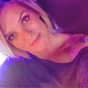 Meet your Posher, Elisa